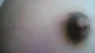 بنت تنتاك في المصعد