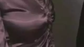 سكس جماعي مع فتاة في الباص
