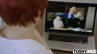 حصرية إكس إكس إكس: فتاة شقراء تدفع في فتحة شرجها