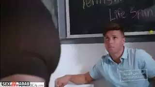 معلمة تشلح طالباتها مترجم