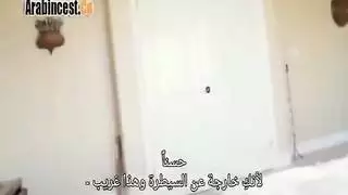 رحلة الأخت الصغيرة البرية مدمنة على فعل الجنس الجماعي
