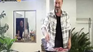 زوجة فاجرة تمتلئ بالزوج وأفضل صديق له فعل جنسي مزدوج