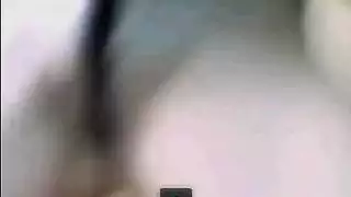 زوجة الجار تأخذ قضيبي في فرجها الضيق