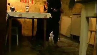 اب يدلك ابنته مسكينه محارك