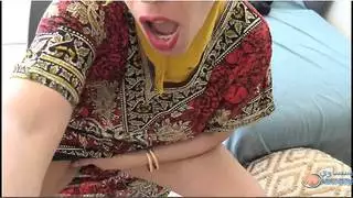 سكس مغربي خشن: مص قضيب ووضعية كلب