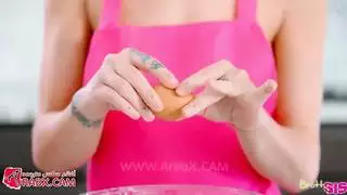 مني على كعكتي فعل إباحي واضح