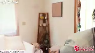 سكس امهات وبنتها تجسس عليها وتتنك من اخوها معها مترجم عربي