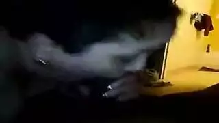 المدافعة الممتلئة تمنحها جلسة شرجية قوية