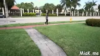 ميا خليفة تُستَخدم بعنف: امتلاء الوجه والكس في فيلم إباحي