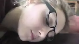 تدريب على الجنس الفموي: عبد مكمم في تقييد محكم