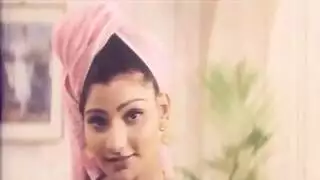 أم هندية تسعد زوجة ابنها الجديدة بلعص صريح