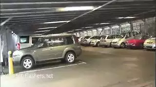 رحلة حافلة إباحية: مغامرة جندي صعبة في العلن