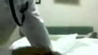 سكس محجبة ترضع زي عشيقها فالحديقة