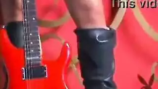 سكس البرازيلي الديوث الشاب والثيد