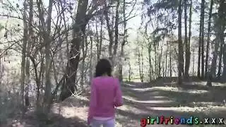 علاقة جنسية جماعية فاضحة في الغابة تليها حفلة جماع على الشاطئ