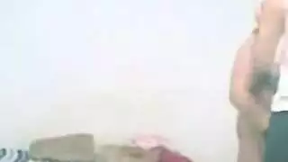 بنت مراهقه خبره ف المص