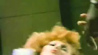 عرص أوروبي كلاسيكي مع عاهرتين شابتين متلهفتين