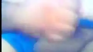 ممثلة بوليوود تبتلع سائل الرجل الأسود