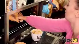 عالق يؤدي طهي تركيا إلى عالق وتواصل مع فاتنة