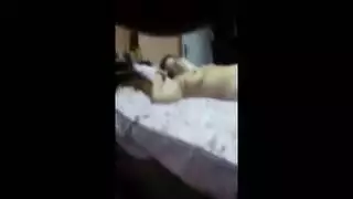 يدخل زبو فكسها وهيا تصرخ وتقول بالراحة بتوحعني هتعور يا احمد سكس مصري عربي رومنسي مع حبيبها