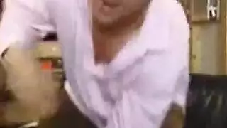 عذرية ممزوقة وبلع للسائل المنوي