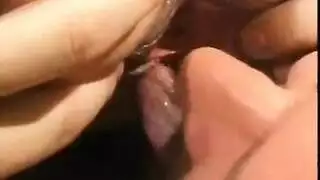 الشباب يتخطون المقدمة ويذهبون مباشرة إلى أفلام عربدة جنسية قاسية