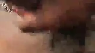 السمراء الشاذة تصطاد الرجال بثدي مترهل لإباحية قاسية