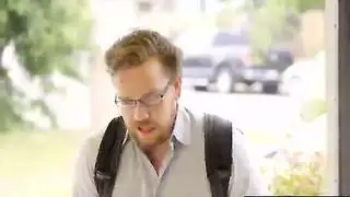 عندما يتحول التدليك إلى فعل صريح مع فتى مثير