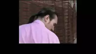 بنت من مجموعه شباب ضرب وقسوة