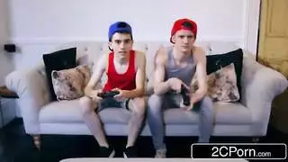 ملكه جمال ام بزاز كبير تذهب ال غرفه