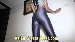 مشهد إباحي: شقراء خبيرة وقضيب أسود سميك