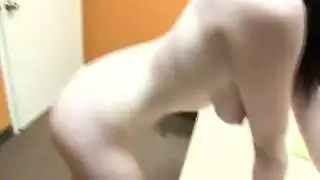 إباحية الحيوانات: وحش ينيك فرج فتاة صغيرة