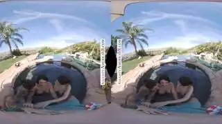 سكس واقع افتراضي بنات هيجانة علي حمام السباحة