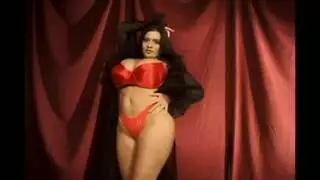 أثدي ضخمة و كس جميل: مشهد جنسي ساخن