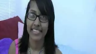 مراهقه بتلعب في كسها بزبر كبير بلاستيك