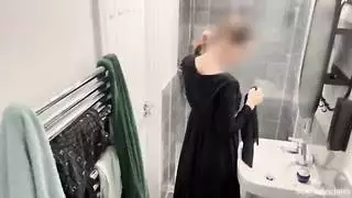 انطونيو سليمان في الحمام مع مغربية