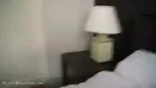 مراهقة تلهو بقضيب صديقها الصلب في مصة شديدة