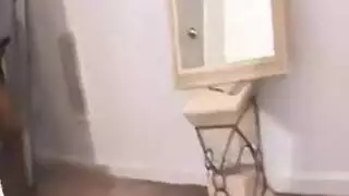 مقاطع مترجمة عنيفة تتميز بتخريب شرجي