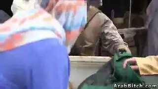 سكس عربي: طالبات محجبات ينكتهن مدرسهن المثار