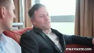 أول مشهد بورن صعب: ثقب مزدوج وعمل عشرجي ثلاثي مع عاهرة جامده