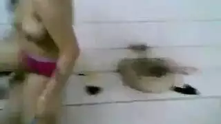 مغربيات سحاقيات يستمنين ويقصّفن في دش عام