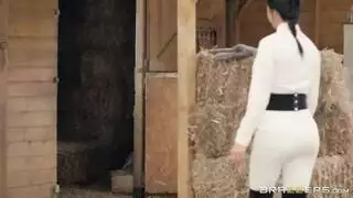 أنبوب هاردكور مجاني: عراقية تأخذ زب ضخم