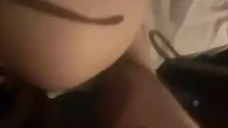 إباحية مجانية: عاهرة مصرية مثيرة ترقص قبل جماع جماعي