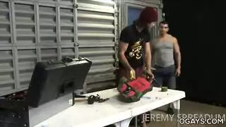 مشهد شرجي قاسي مع آخذة زب ماهرة