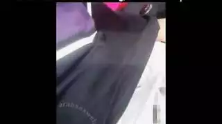 شرموطة بالحجاب تخرج بزازها و تطلب من حبيبها اقوى نيكة بزبه الجميل