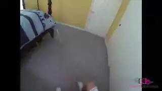 رياضات مائية إباحية صريحة: التبول على فتحتها الضيقة