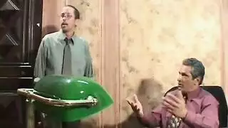 قفازات غريب قميص مبتل